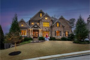 Residential holiday lighting